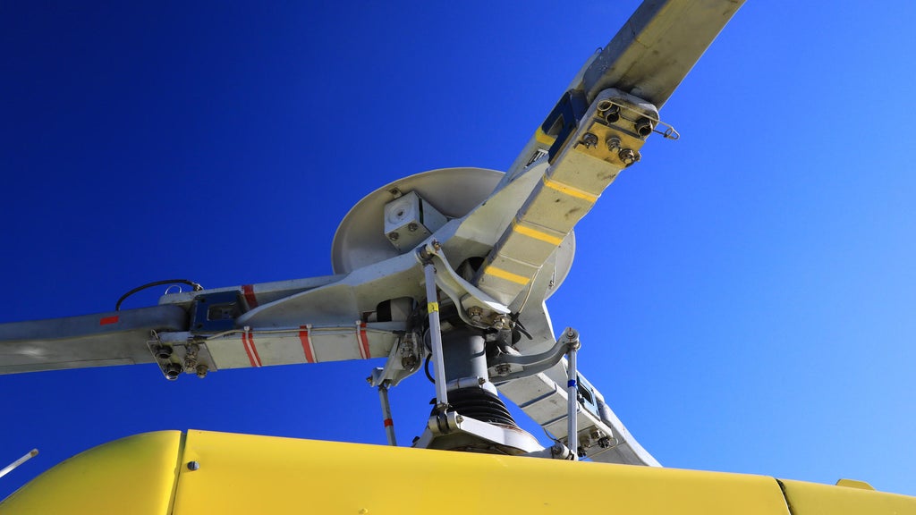 2 helicopters collide southeast of McMinnville in Oregon, killing 3 — Pleasanton Schools news