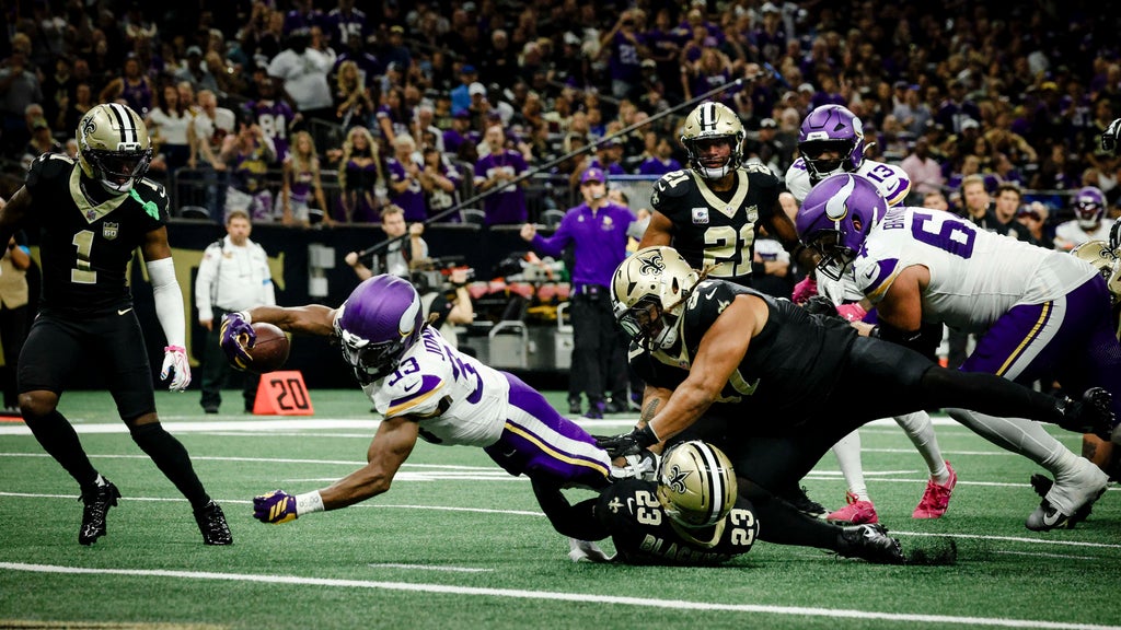 Jefferson, Jones, Murray all produce to help the unbeaten Vikings top Saints 23-13 — WCCO / CBS Minnesota, Pleasanton Sports news
