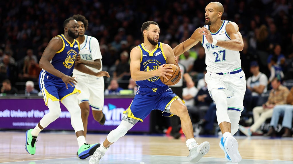 Curry scores 44 points as Warriors hold on to beat Timberwolves 119-114 — Pleasanton Sports news