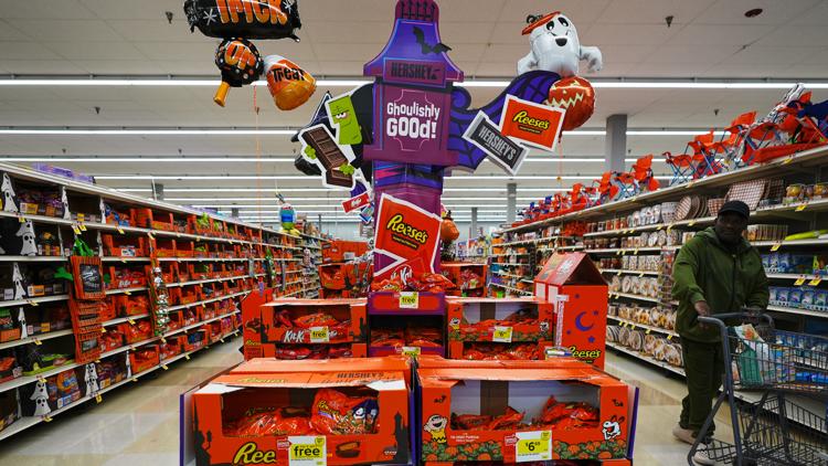 Halloween candy sales are off to a slow start amid high chocolate prices and affordability concerns — First Coast News Life JAX, Pleasanton Community news