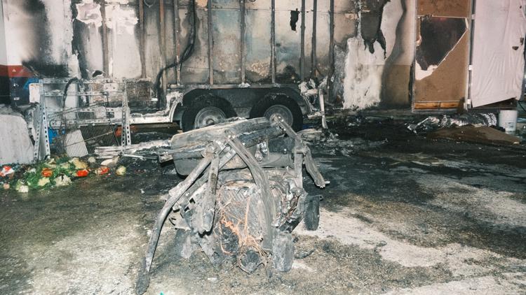 'I'm going back' | East Sixth Street food truck owner recovering after generator explosion burns trailer — KVUE (Austin), Pleasanton Dining news