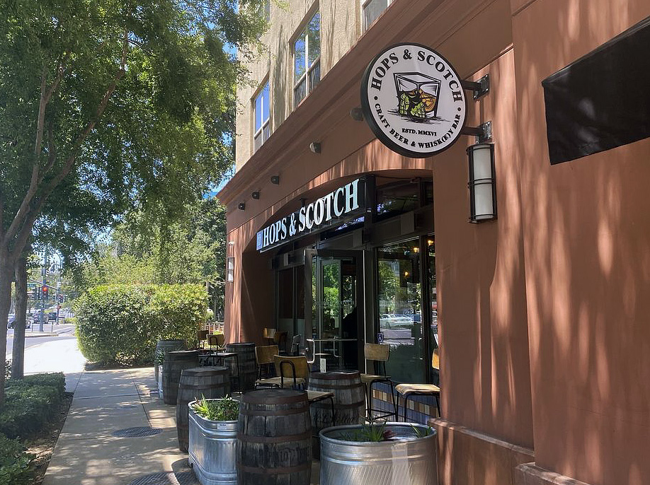 Walnut Creek watering hole shutters — Pleasanton Dining news