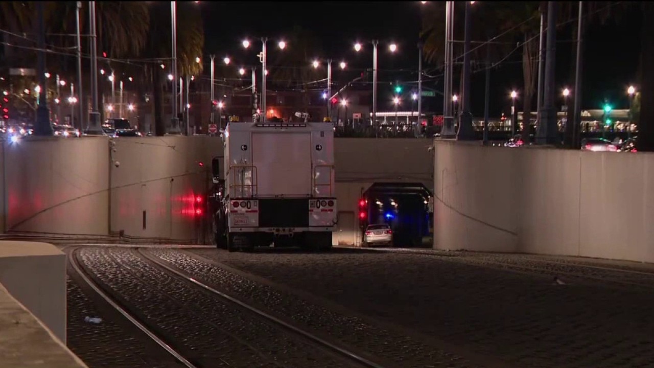 Car drives into Muni tunnel, suspends downtown service — KTVU FOX 2 Bay Area, Pleasanton Business news